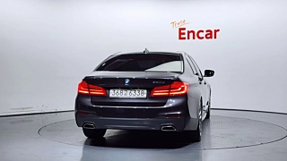 BMW 5-SERIES G30 2019