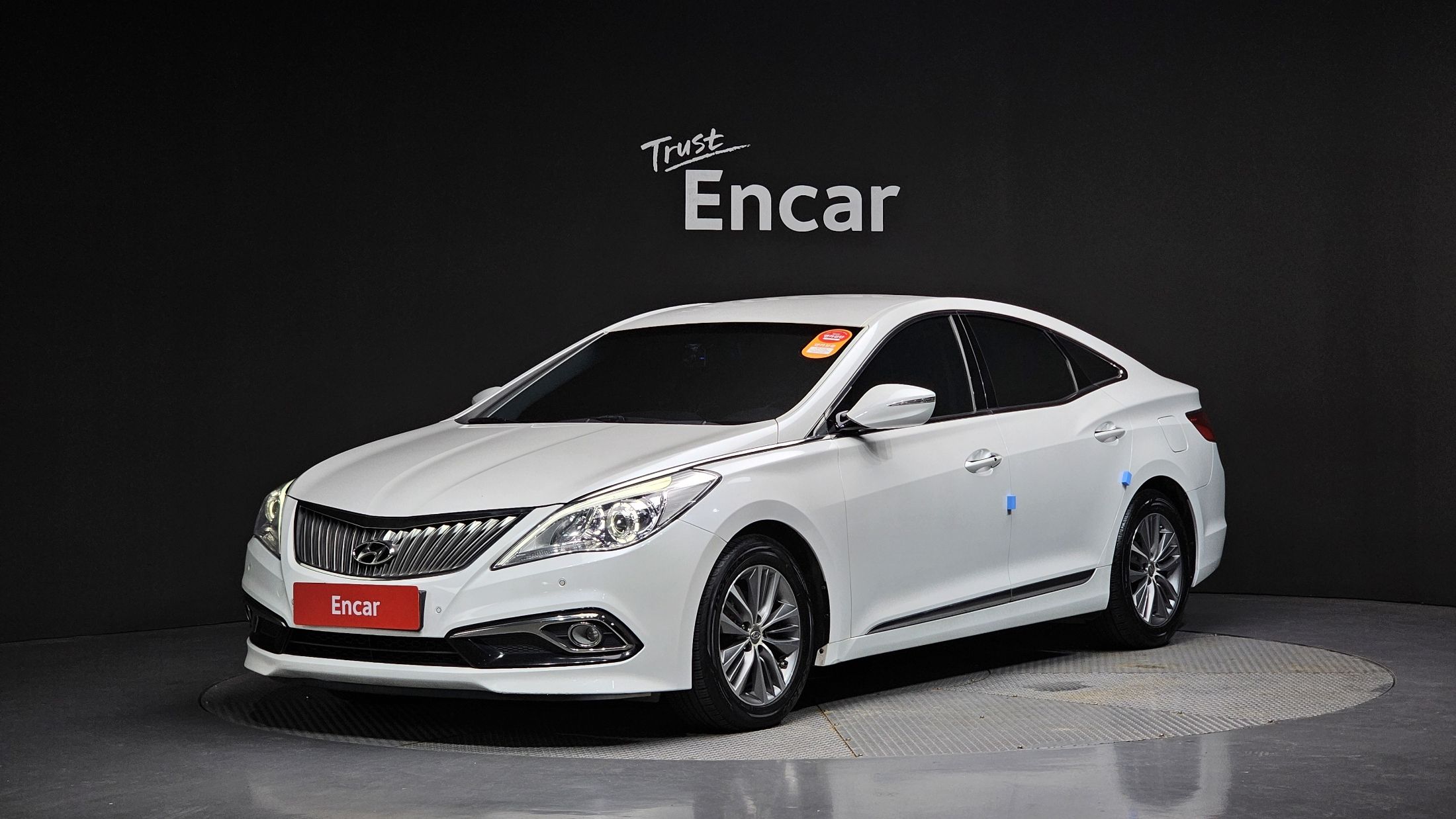 HYUNDAI GRANDEUR HG 2015