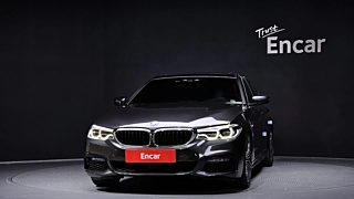 BMW 5-SERIES G30 2019