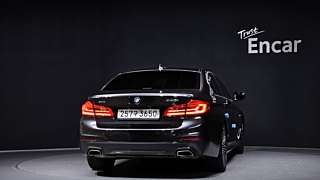BMW 5-SERIES G30 2019