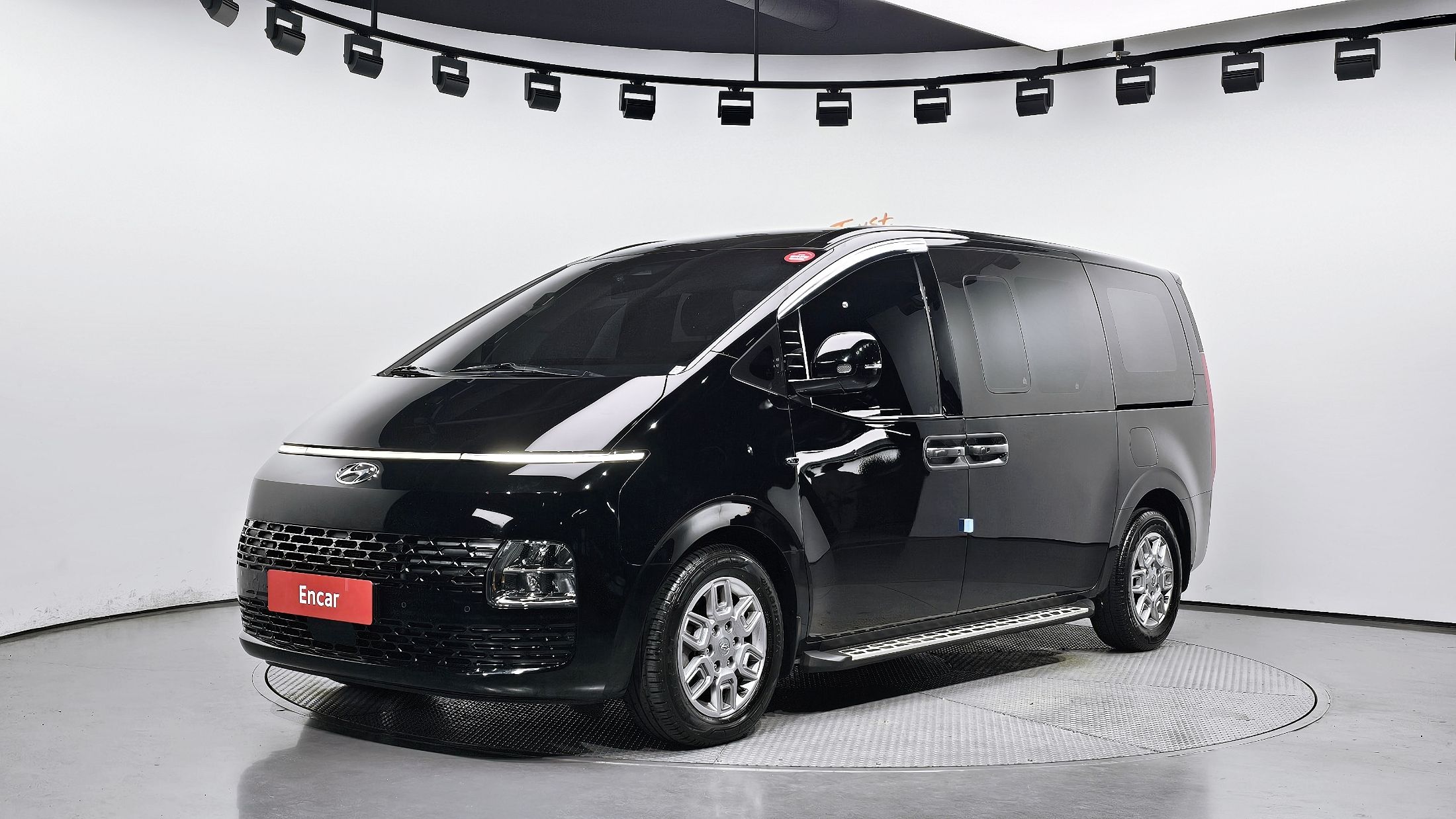 HYUNDAI STARIA 2022