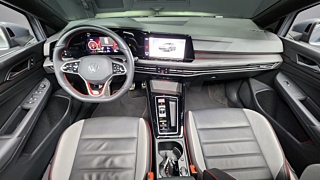 VOLKSWAGEN GOLF 2023