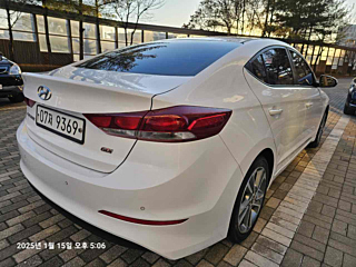 HYUNDAI AVANTE AD 2017