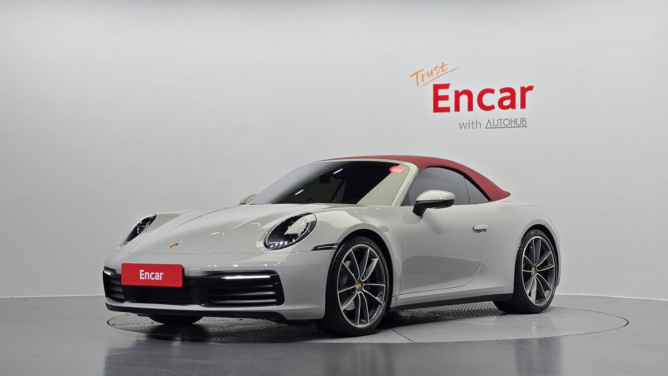 PORSCHE 911 992