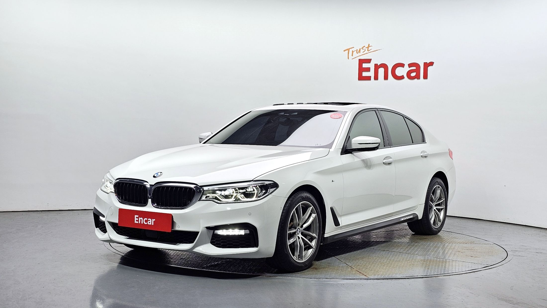 BMW 5-SERIES G30 2017