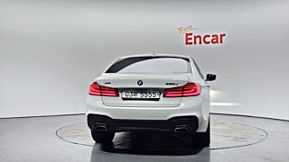 BMW 5-SERIES G30 2017