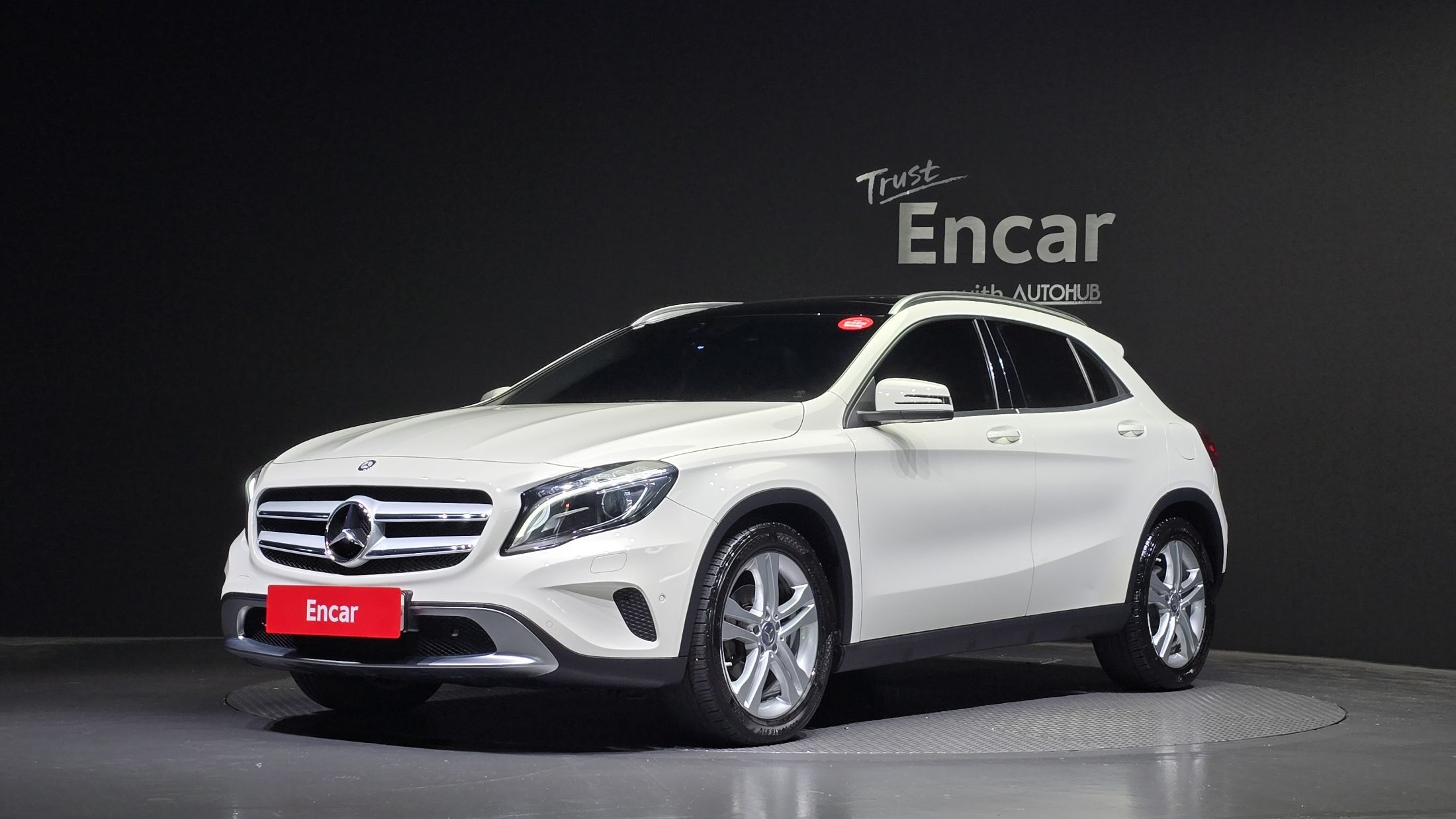 MERCEDES BENZ GLA-CLASS X156 2015