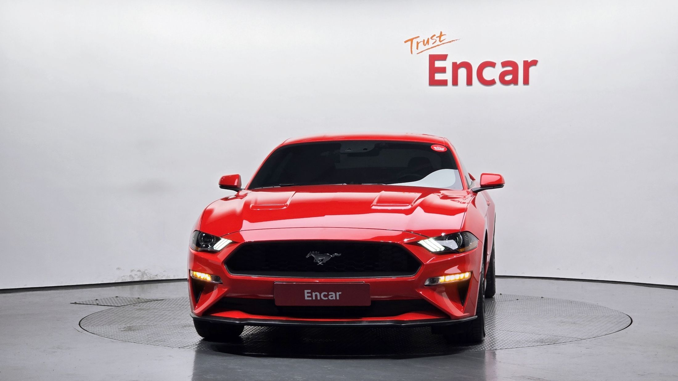 FORD MUSTANG