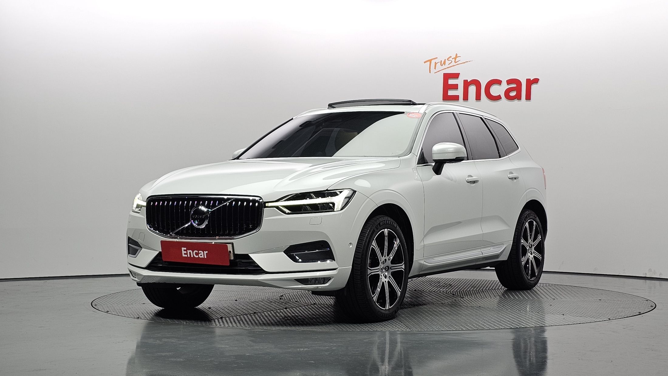 VOLVO XC60 2018