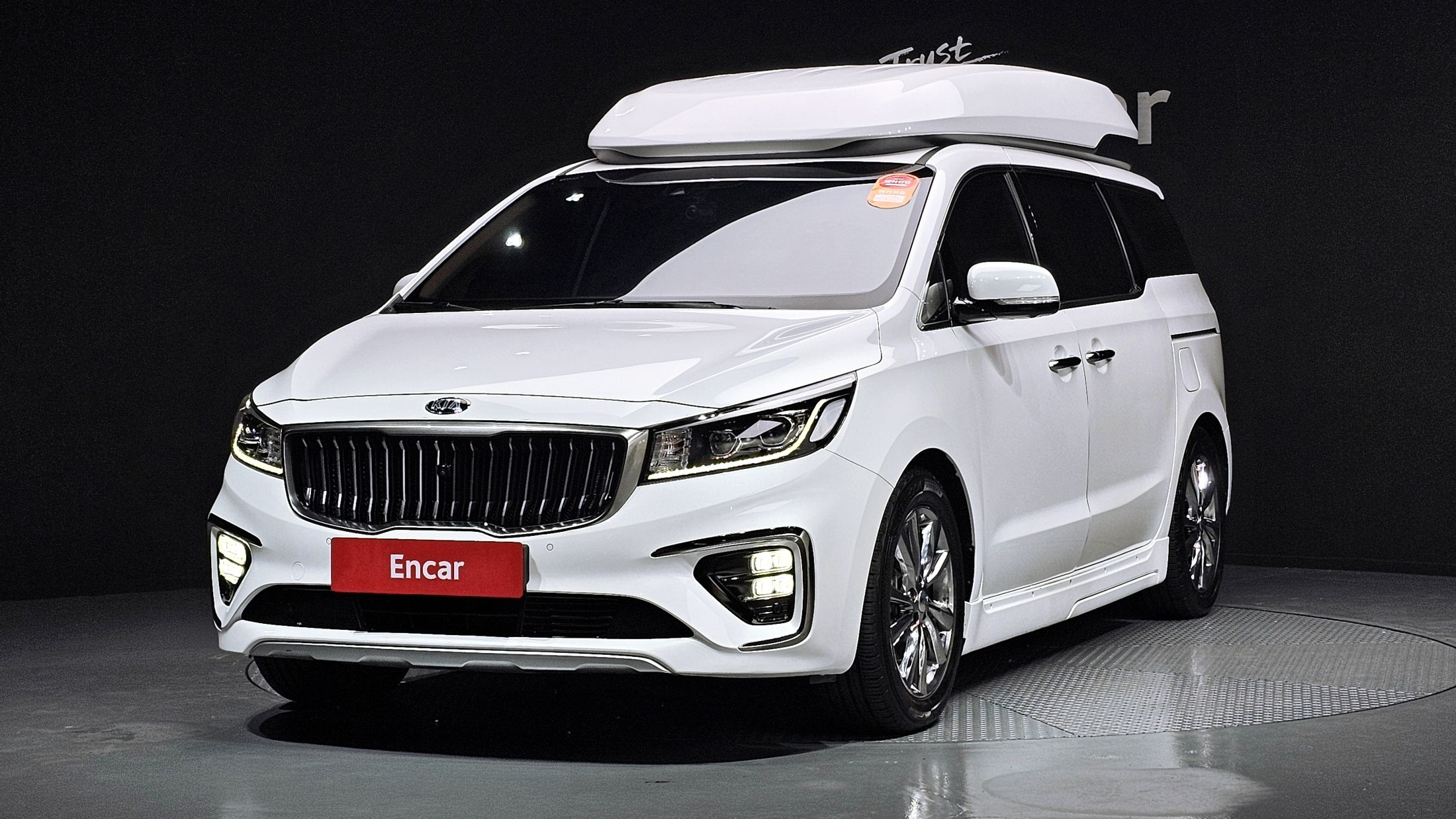 KIA CARNIVAL 2018