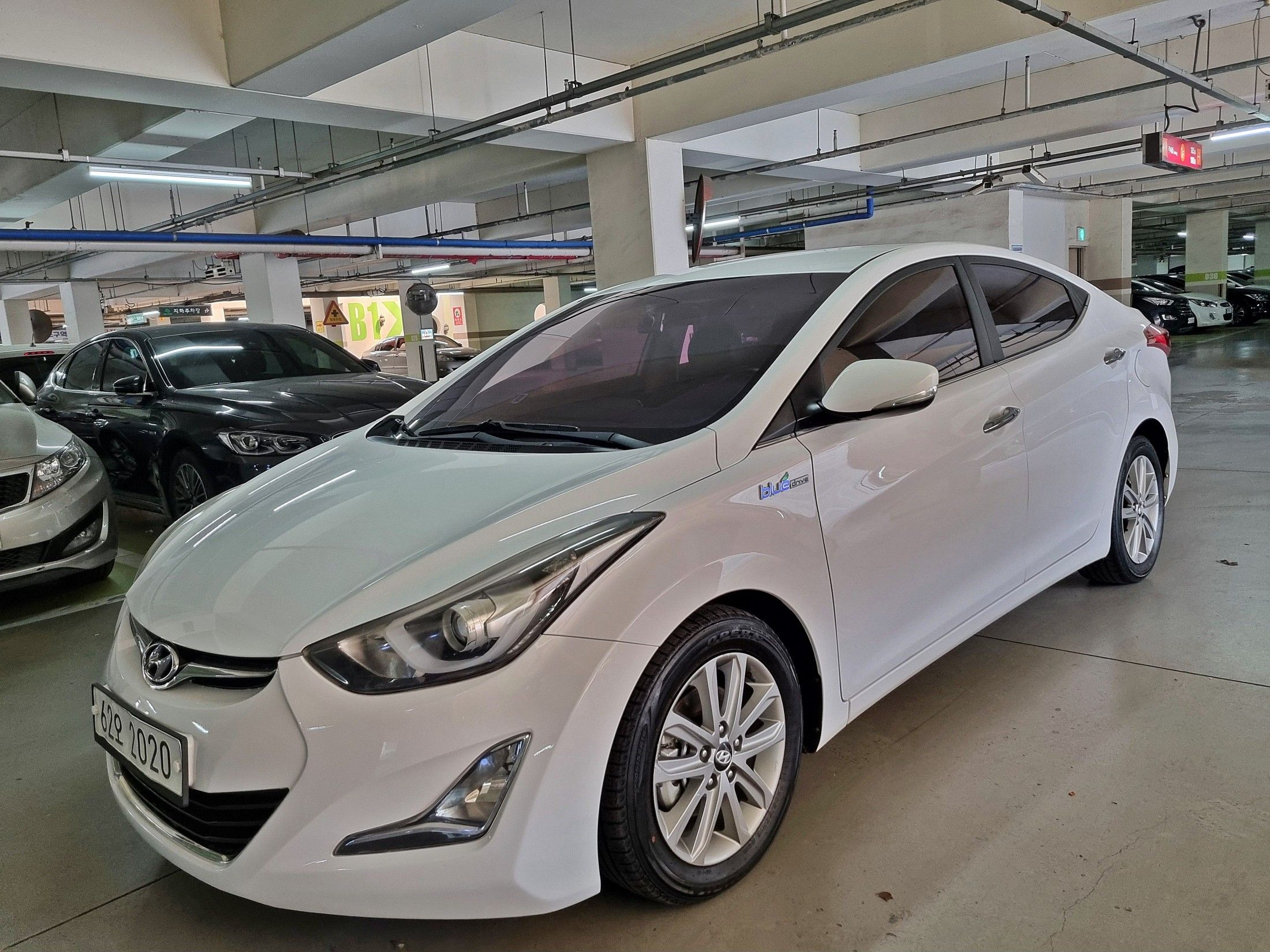 HYUNDAI AVANTE 2013