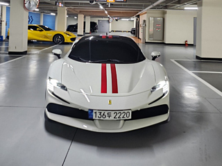 FERRARI SF90 STRADALE 2021