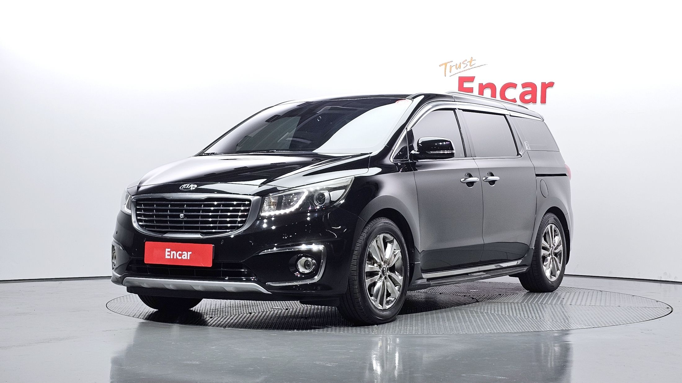 KIA CARNIVAL 2014