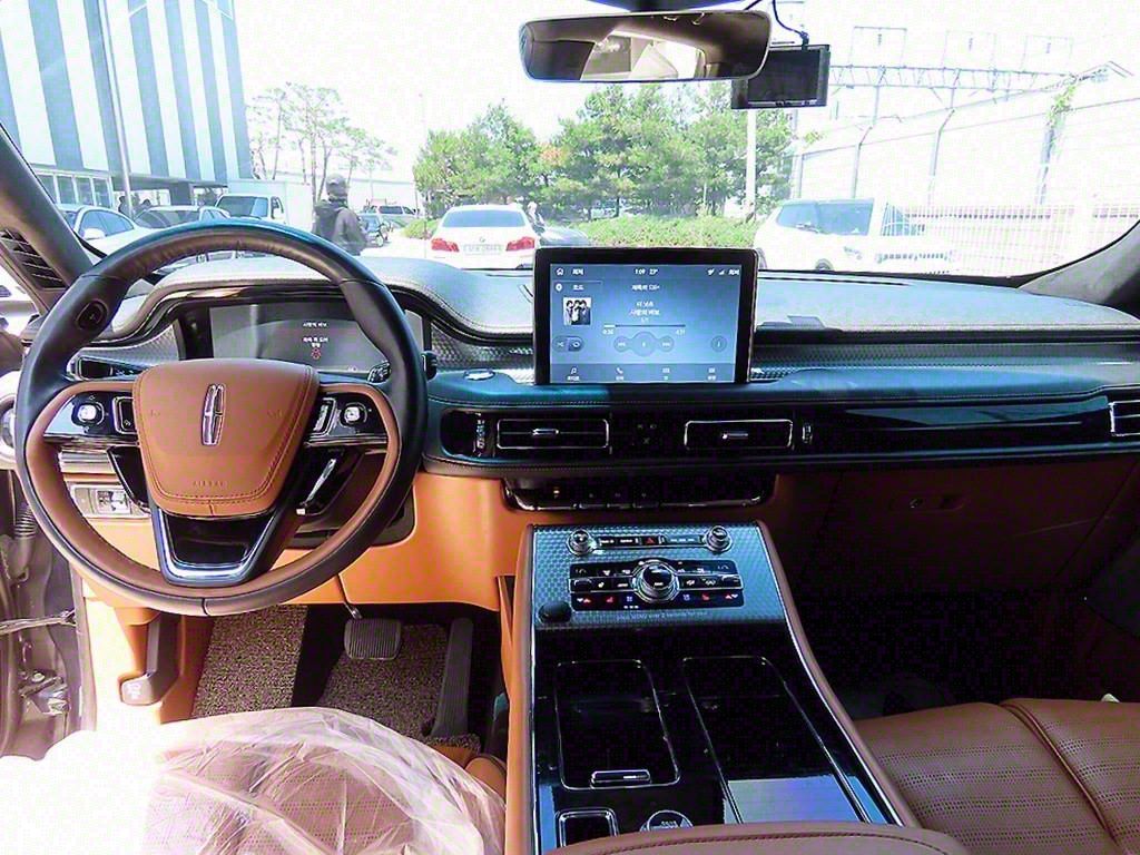 LINCOLN AVIATOR