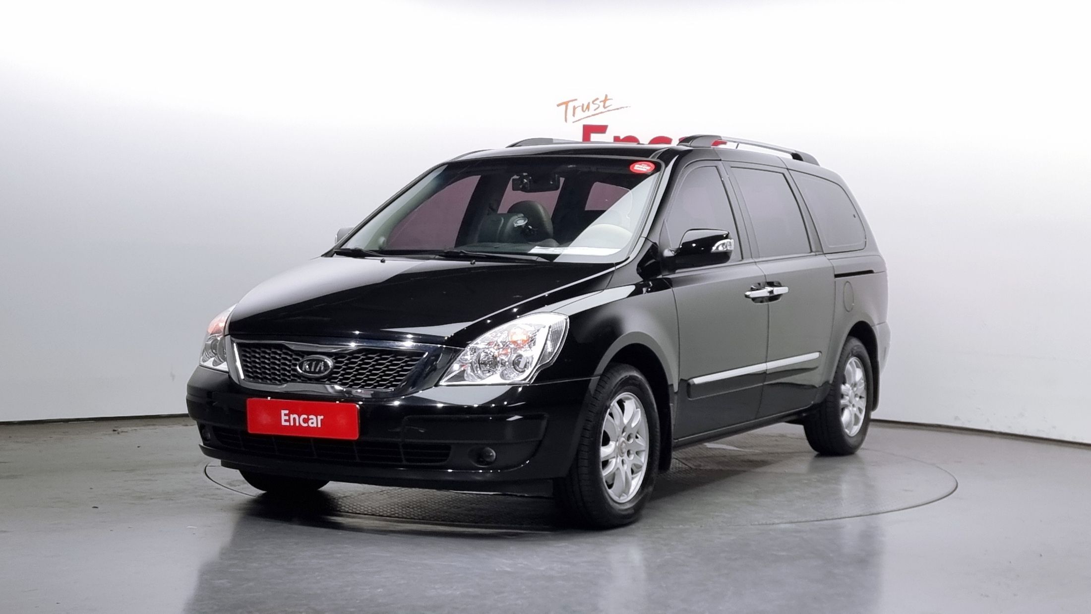 KIA CARNIVAL R