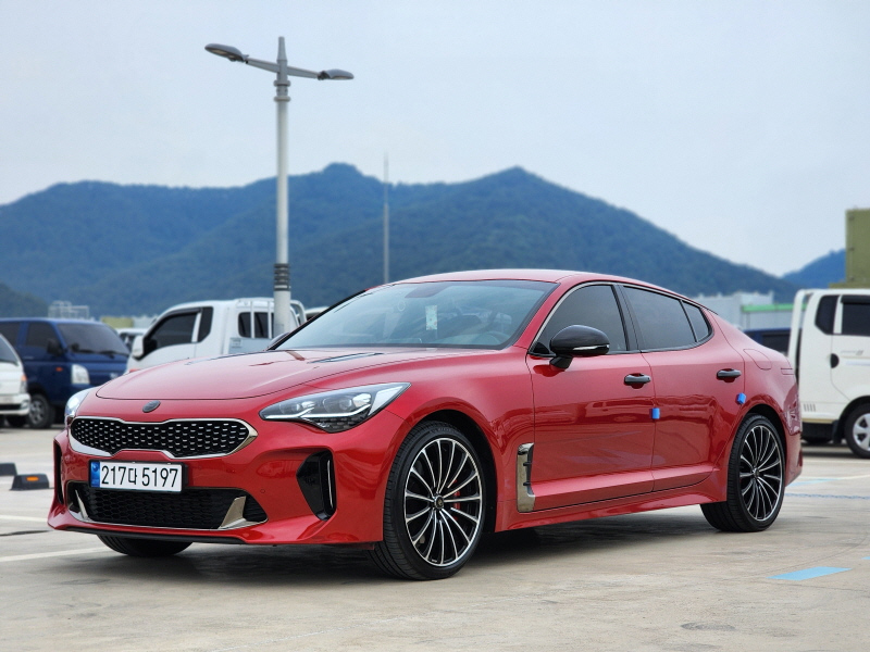 KIA STINGER