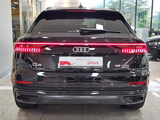 AUDI Q8 4M 2023