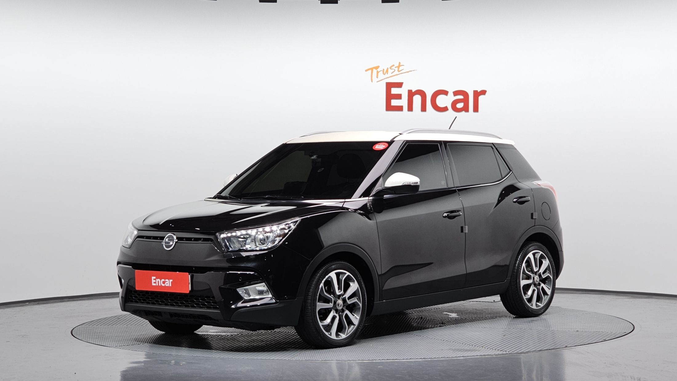 SSANGYONG TIVOLI 2015