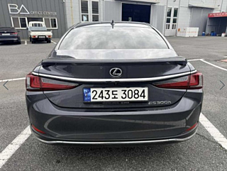 LEXUS ES300H 2023