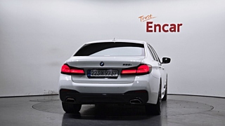 BMW 5-SERIES G30 2022