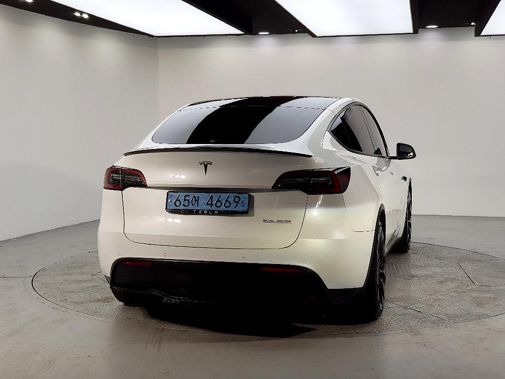 TESLA MODEL Y 2021