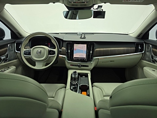 VOLVO S90 2022