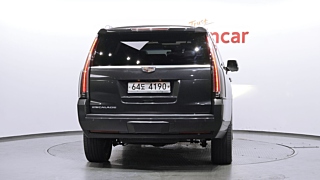 CADILLAC ESCALADE 2017