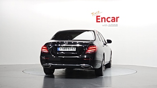 MERCEDES BENZ E-CLASS W213 2018