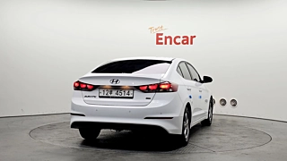 HYUNDAI AVANTE AD 2017