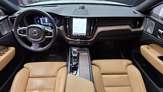 VOLVO XC60 2022