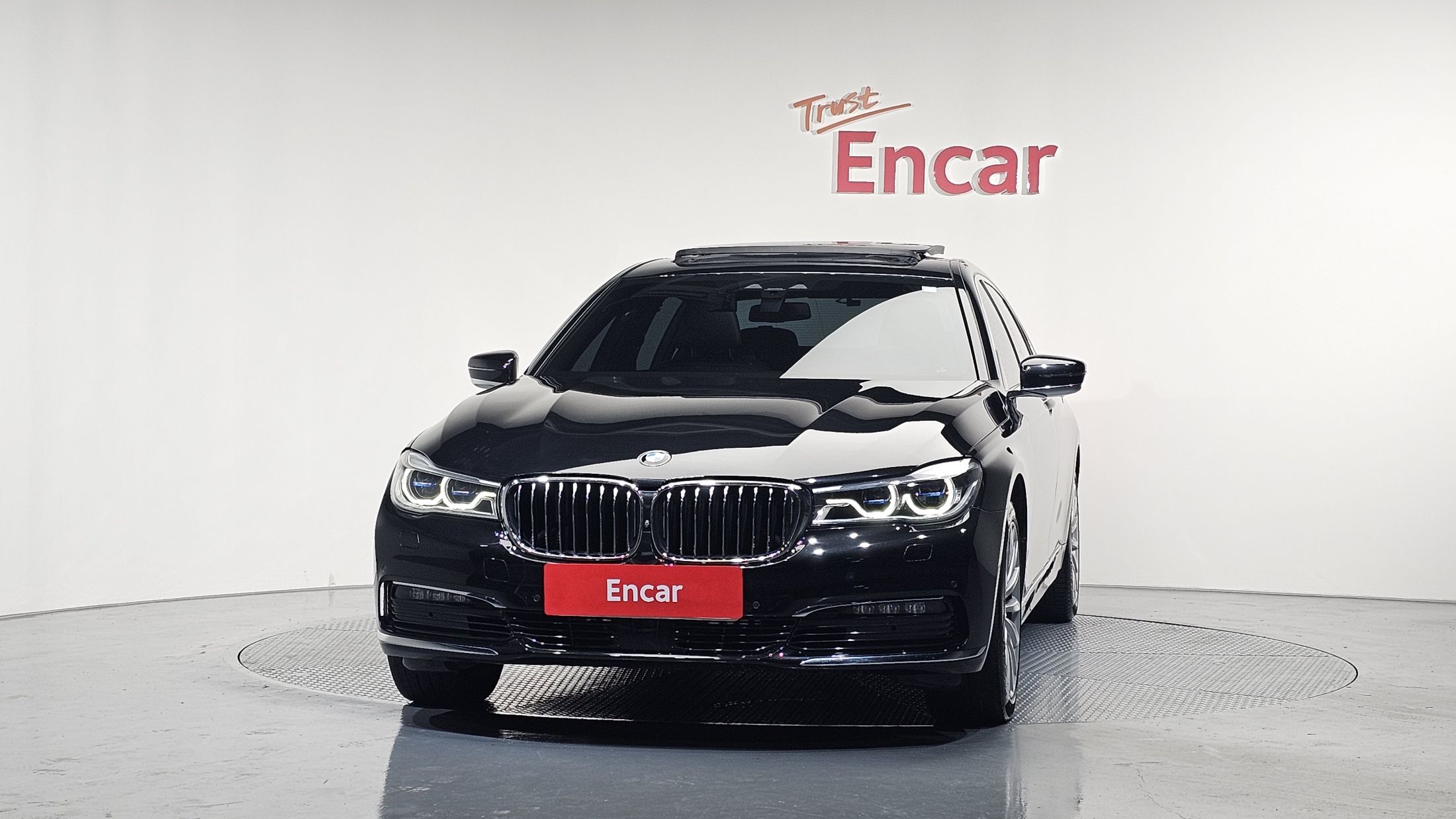 BMW 7-SERIES G11 2016