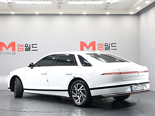 HYUNDAI GRANDEUR HYBRID GN7 2023