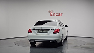 MERCEDES BENZ C-CLASS W205 2016