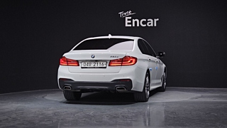 BMW 5-SERIES G30 2017