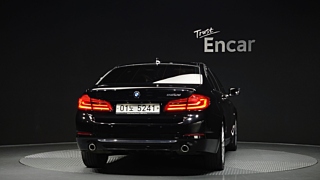 BMW 5-SERIES G30 2017