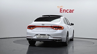 HYUNDAI GRANDEUR IG 2017