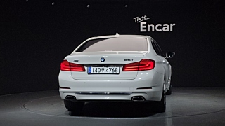 BMW 5-SERIES G30 2019