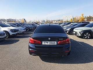 BMW 5-SERIES G30 2018