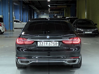 BMW 7-SERIES G11 2016