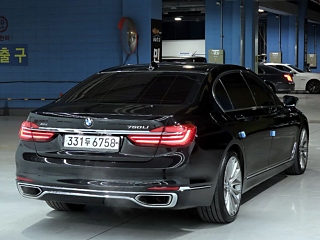 BMW 7-SERIES G11 2016