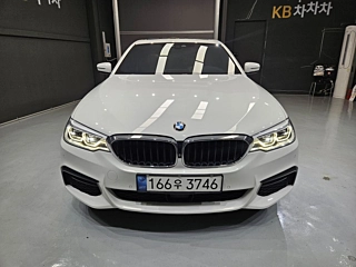 BMW 5-SERIES G30 2019