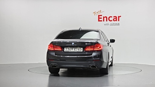 BMW 5-SERIES G30 2019