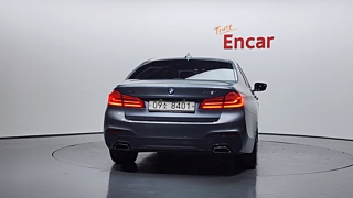 BMW 5-SERIES G30 2017