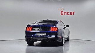 FORD MUSTANG 2020
