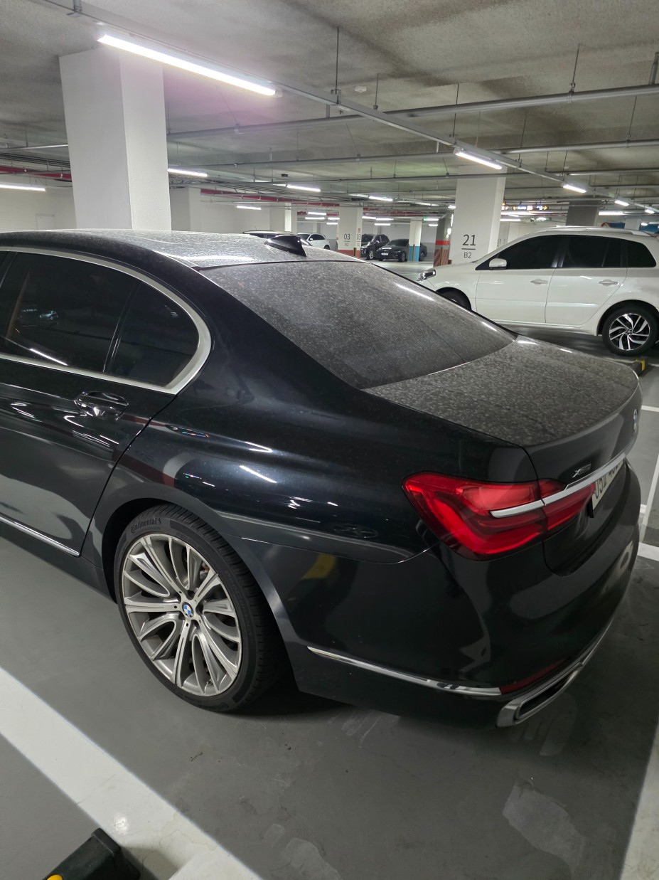BMW 7-SERIES G11 2018