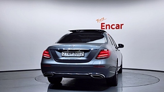 MERCEDES BENZ E-CLASS W213 2019