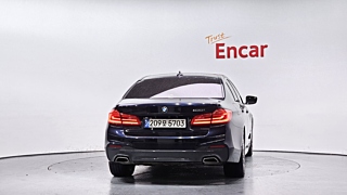 BMW 5-SERIES G30 2018