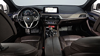 BMW 5-SERIES G30 2017