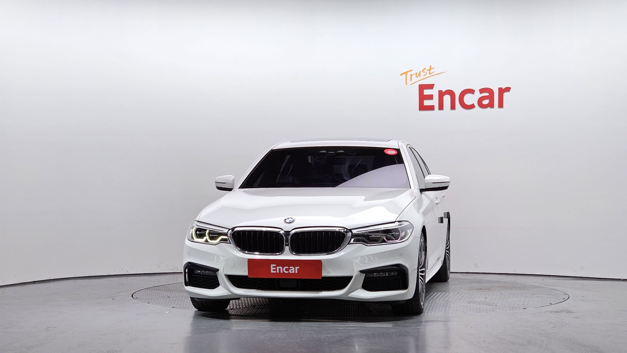 BMW 5-SERIES G30 2019