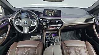 BMW 5-SERIES G30 2019